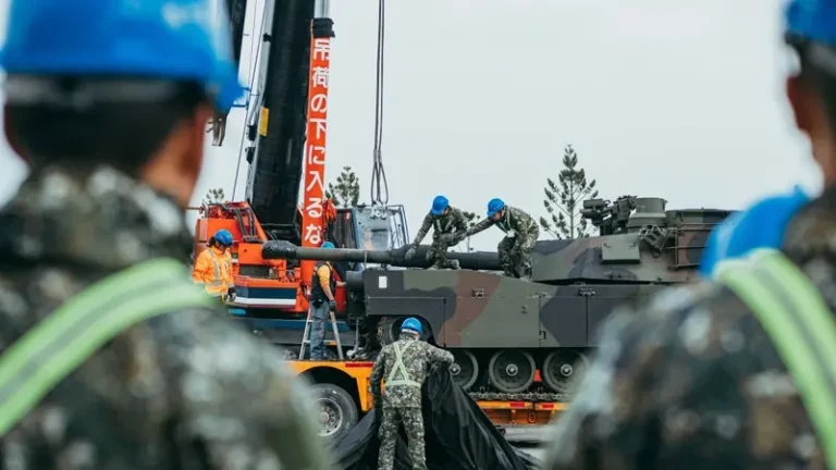 Taiwan receives first batch of US-made Abram tanks